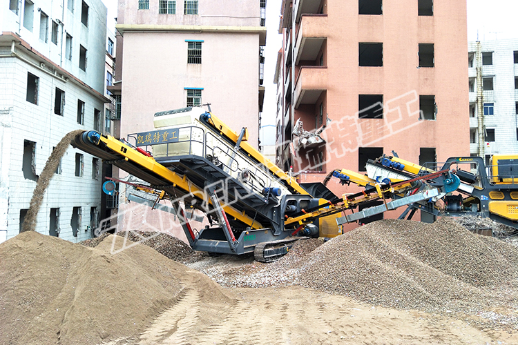 时产250吨移动式破碎机应用于深圳建筑垃圾处理