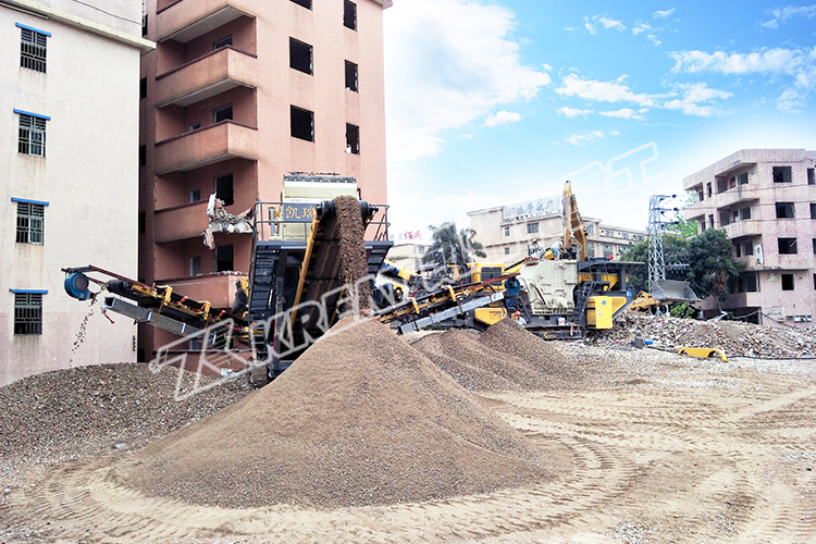 时产250吨移动式破碎机应用于深圳建筑垃圾处理